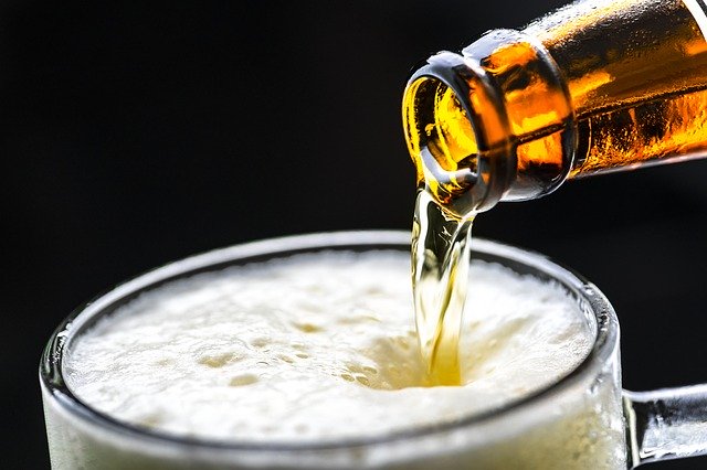 10 beneficios de tomar cerveza