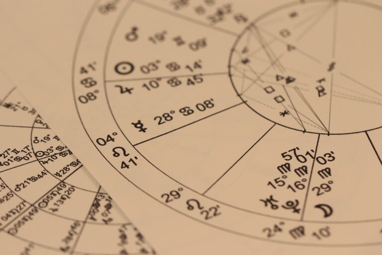 ¿Por qué no debemos confiar en la astrología?